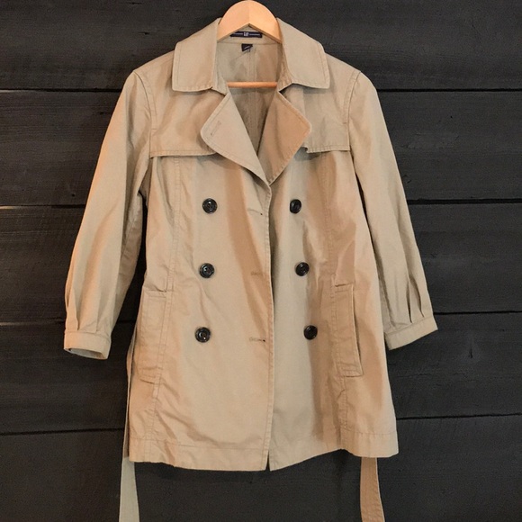 GAP Jackets & Blazers - GAP classic trench in cotton w 3/4 sleeves